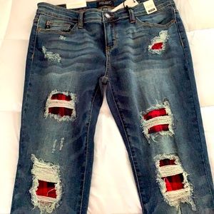 Judy Blue Buffalo Plaid jeans!  NWT HTF Size 15